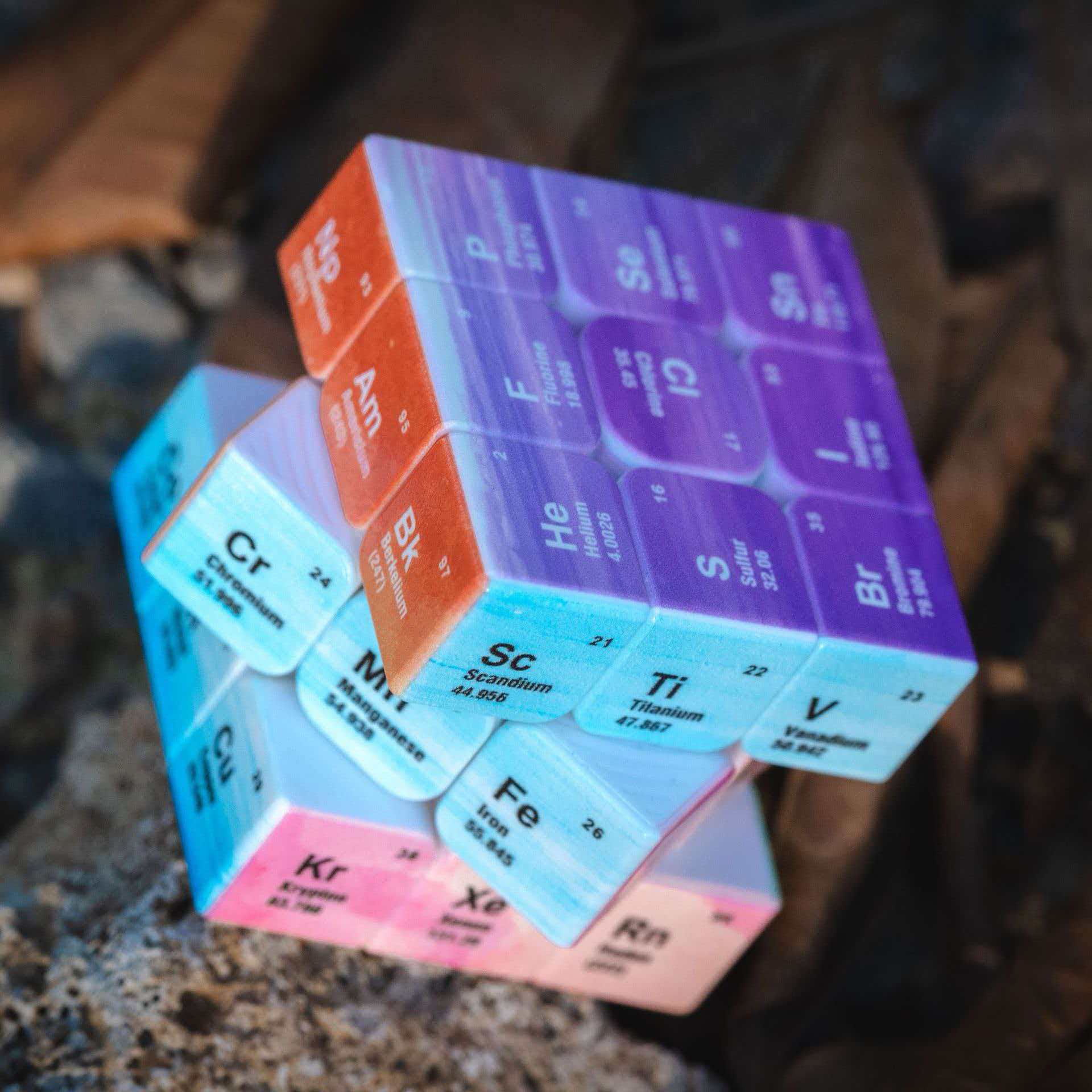 Periodic Table 3x3 Speed Cube  - đánh giá và giá Desk Setup Girl